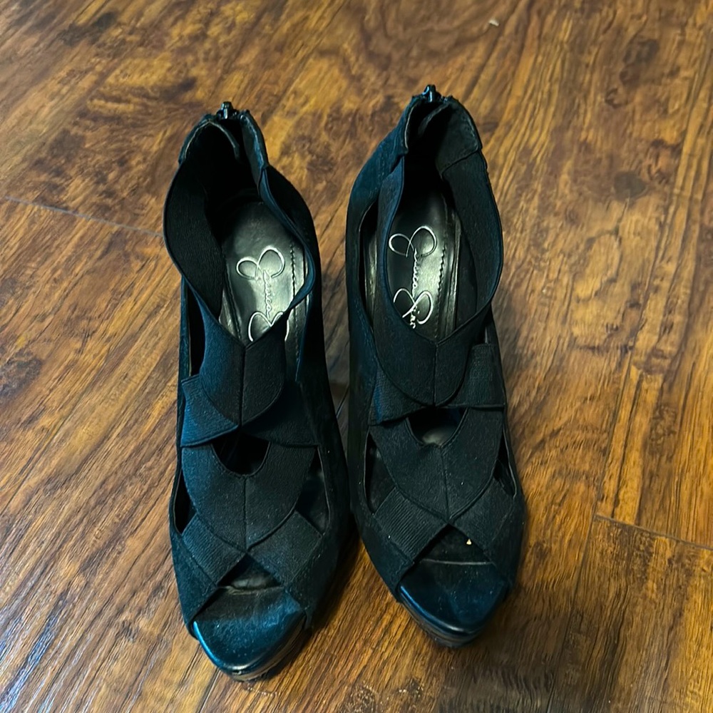 Black Jessica Simpson heels!